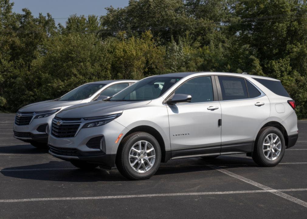 2022 Chevrolet Equinoxes on display at a dealership.