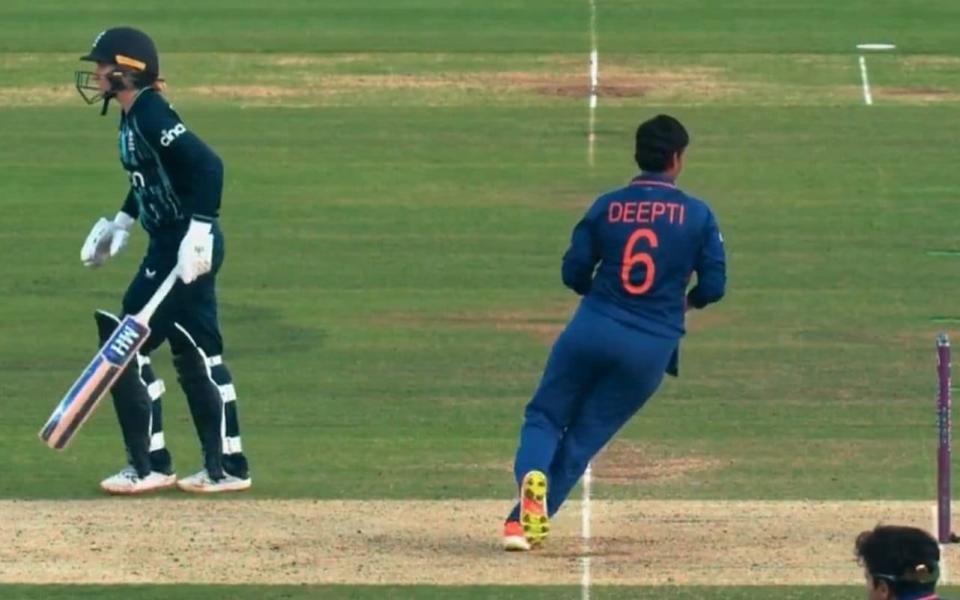 ... Sharma stops before delivery and races back to the bails... - SKY SPORTS