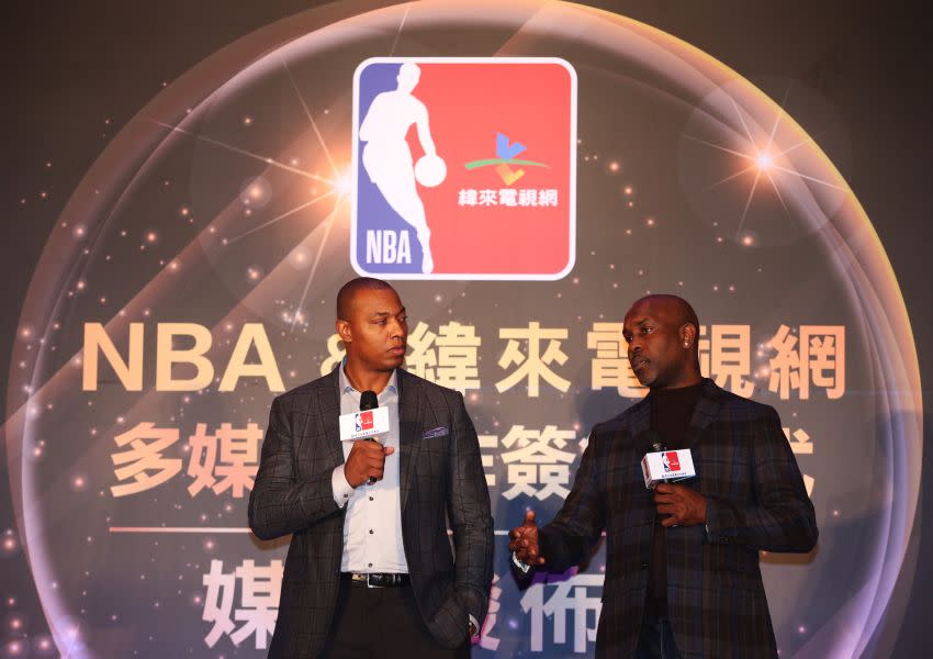 NBA冠軍球員Gary Payton與Caron Butler現身記者會，慶祝緯來與NBA合作滿20週年。圖/李天助攝