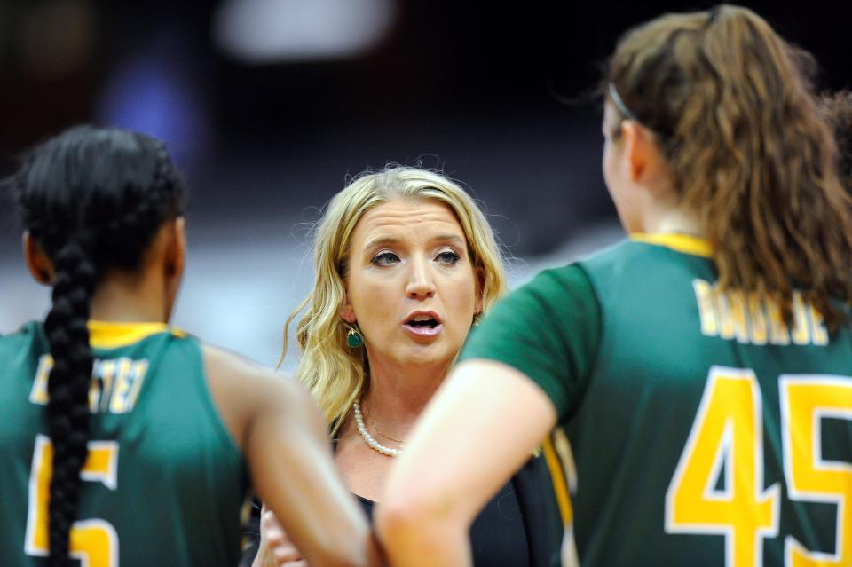 Ali Jaques, shown coaching Siena in 2016, will join Tammi Reiss on the bench next season for Rhode Island.