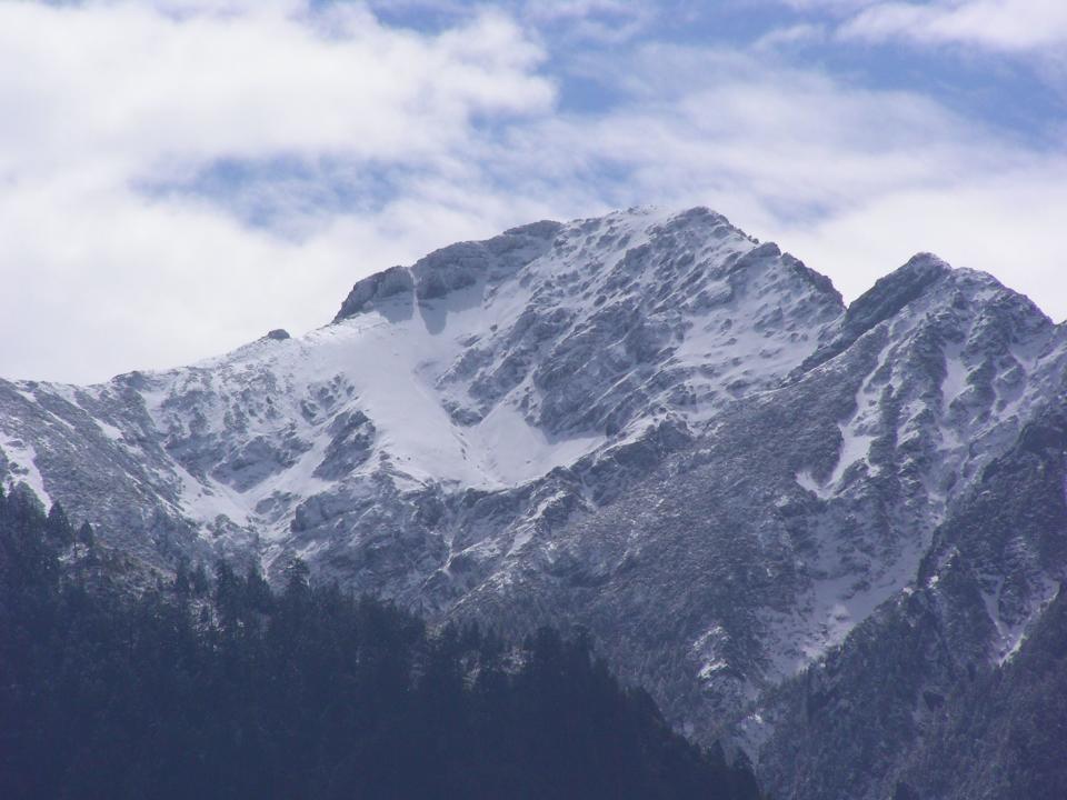 玉山國家公園海拔高度3500公尺以上的區域，雪期自每年12月至隔年4月。圖/玉山國家公園臉書粉絲專頁