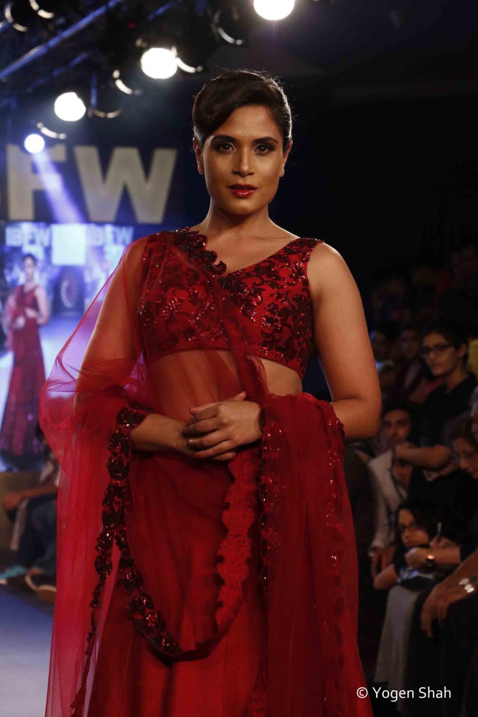 <p>Richa Chadda walks for Mayyur Girotra at the Gionee India Beach Fashion Week 2015 in Goa.</p>