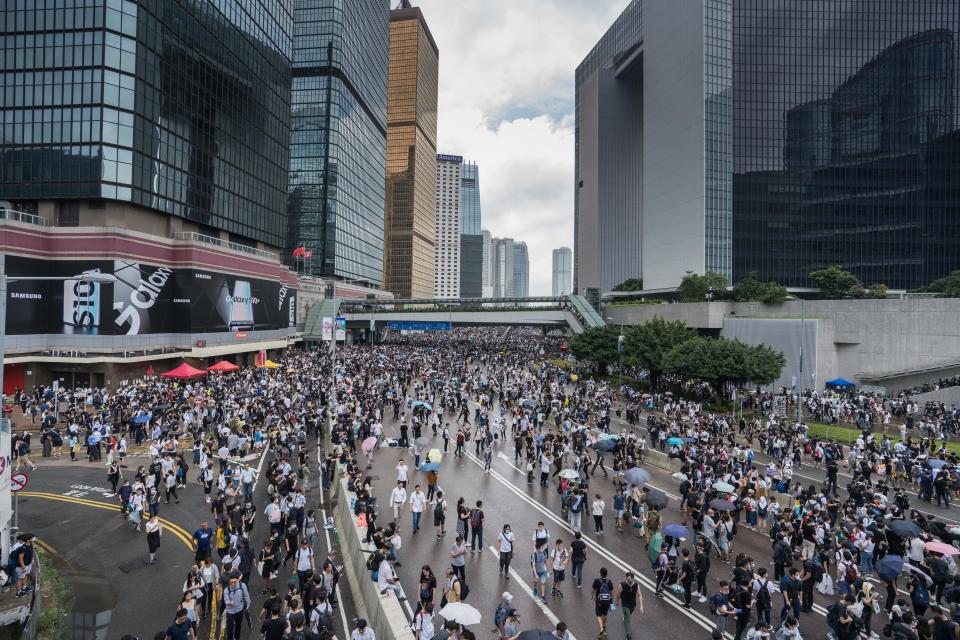 HONG KONG, CHINA - 2019/06/12: Thousands of protesters occupied the roads near the Legislative Council Complex in Hong Kong to demand to government to withdraw extradition bill. The Hong Kong government has refused to withdraw or delay putting forward the bill after tens of thousands of people marched against it on Sunday. (Photo by Geovien So/SOPA Images/LightRocket via Getty Images)