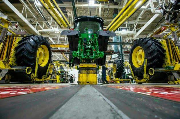 Production at John Deere's Waterloo, Iowa, assembly plant. The United Auto Workers hasn't declared a strike against Deere since 1986. (Photo: via Associated Press)