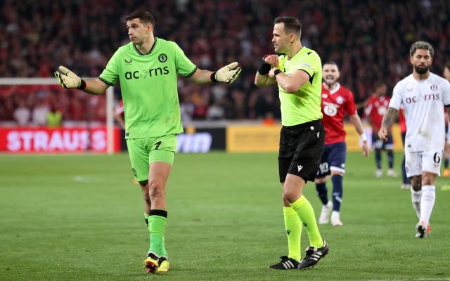 Why Emiliano Martinez was not sent off despite second yellow card - Yahoo Sports