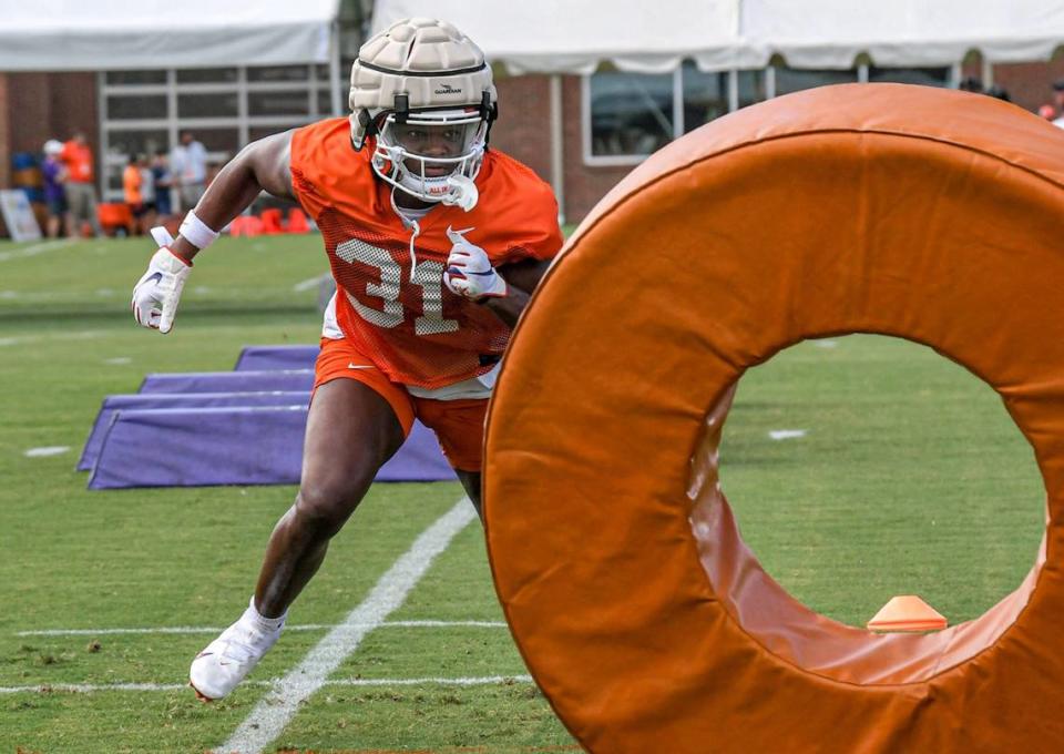 Clemson linebacker Kobe McCloud (31) during practice at the Poe Indoor Facility in Clemson Monday, August 8, 2022. Clemson Football Practice Aug 8 2022