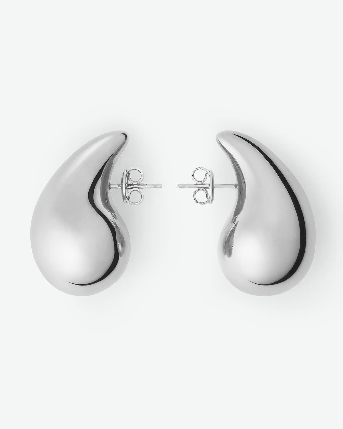 <p><a href="https://go.redirectingat.com?id=74968X1596630&url=https%3A%2F%2Fwww.bottegaveneta.com%2Fen-us%2Fsmall-drop-earrings-silver-716783V50708117.html&sref=https%3A%2F%2Fwww.elle.com%2Ffashion%2Fshopping%2Fg62046720%2Fbest-statement-earrings-for-women%2F" data-i13n="elm:affiliate_link;elmt:premonetized" rel="sponsored" target="_blank" data-ylk="slk:Shop Now;elm:affiliate_link;elmt:premonetized;itc:0;sec:content-canvas" class="link rapid-noclick-resp rapid-with-clickid etailiffa-link">Shop Now</a></p> <p>Small Drop Earrings</p> <p>Bottega Veneta </p> <p>$780.00</p>