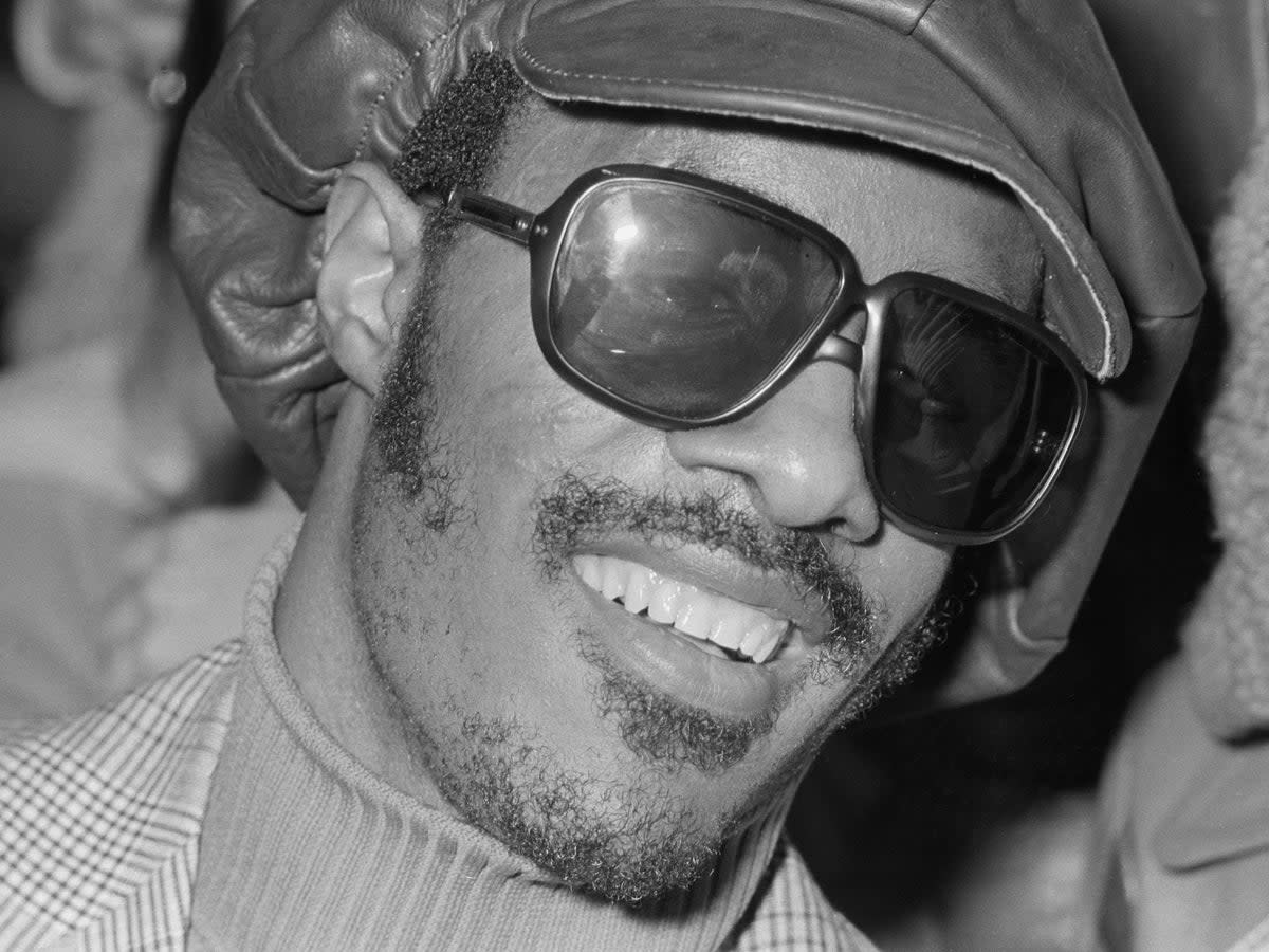 Stevie Wonder photographed in the UK on 25 January 1974, a year after his near-fatal crash (Getty)