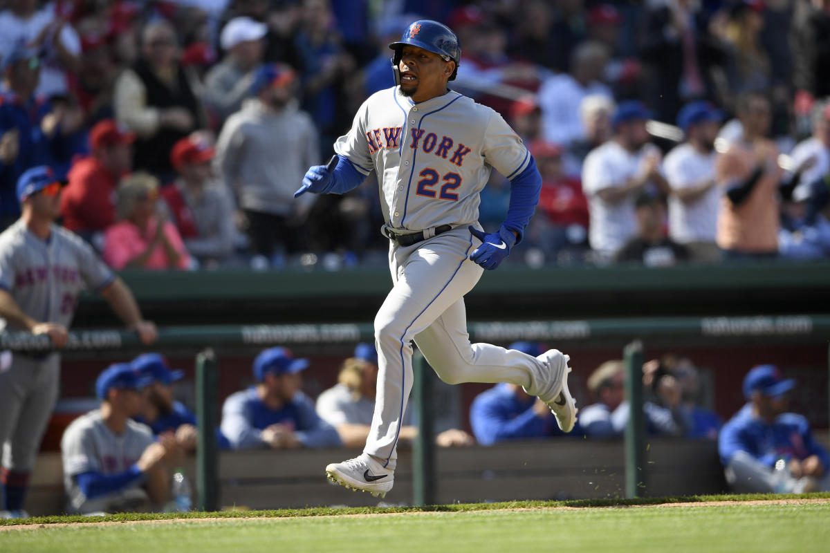 Multiple MLB teams reportedly expected to pursue Dominic Smith in