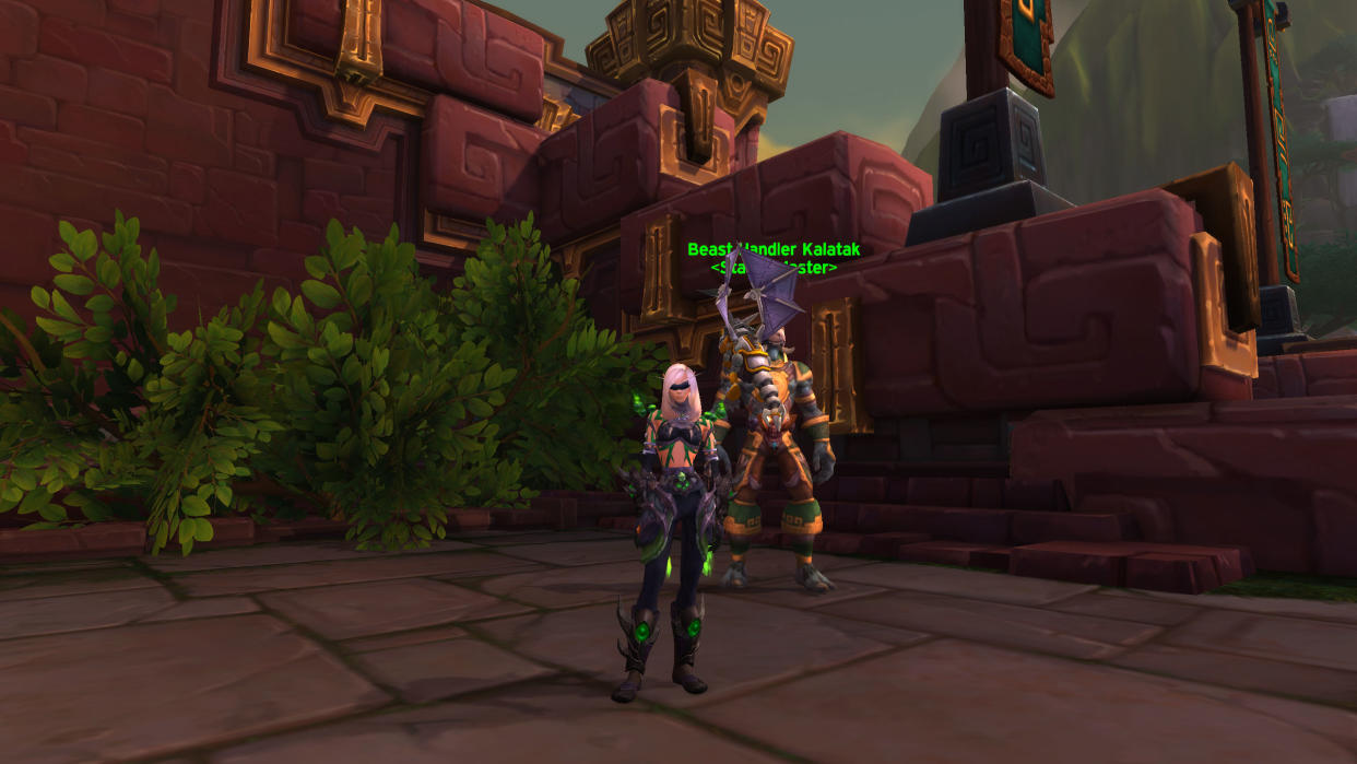  WoW Time to Fly - a horde demon hunter stands next to the stable master in Dazar'alor 