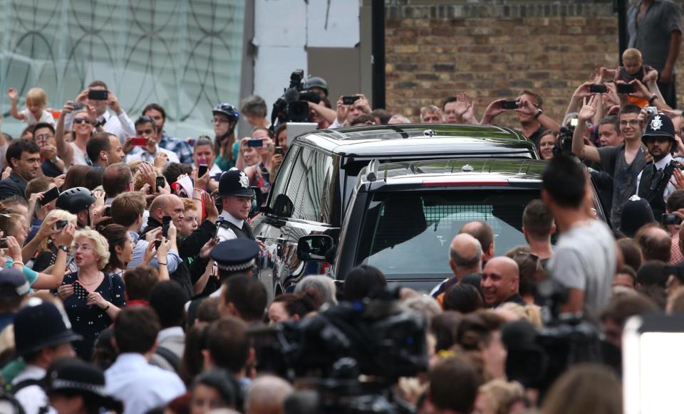 Press and well wishers outside the Lindo Wing in 2013 (getty images)