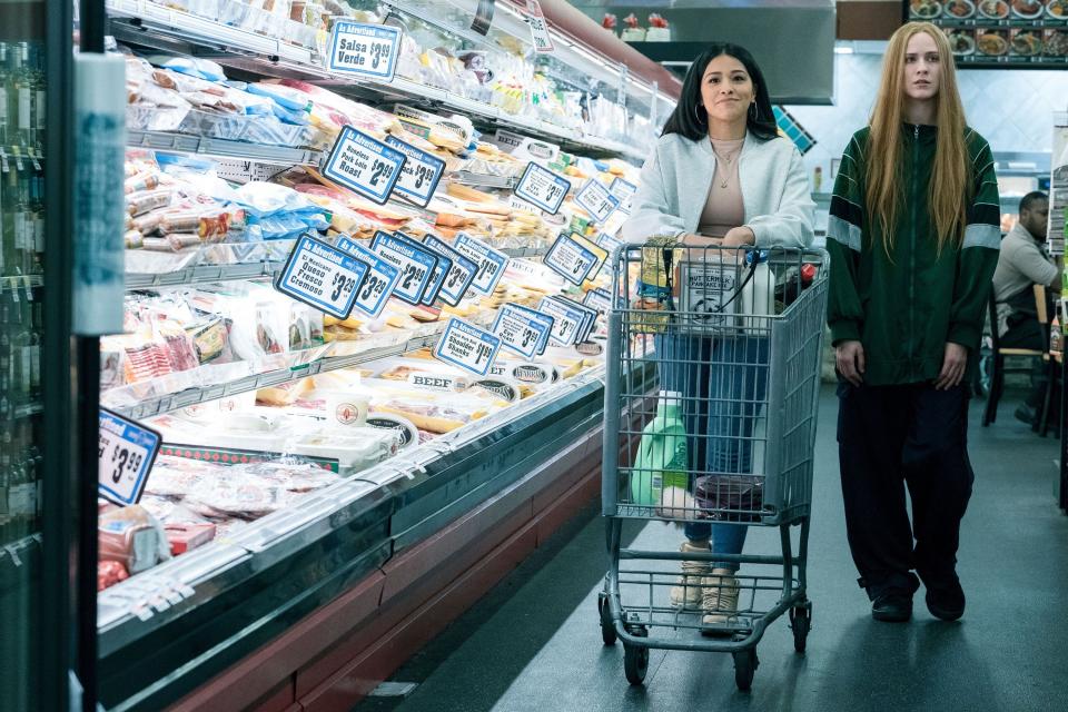 Gina Rodriguez and Evan Rachel Wood go shopping in a grocery store