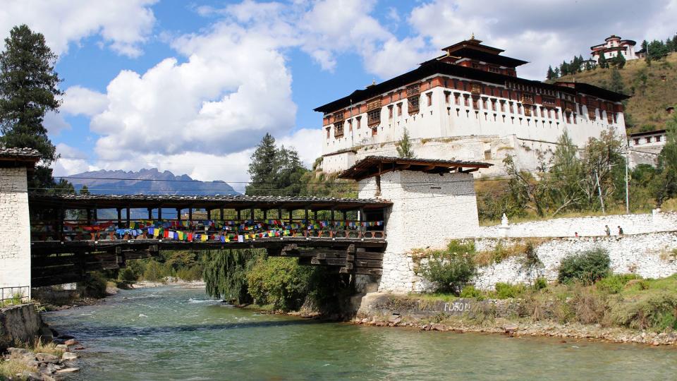 A stop hiking along the Trans Bhutan Trail