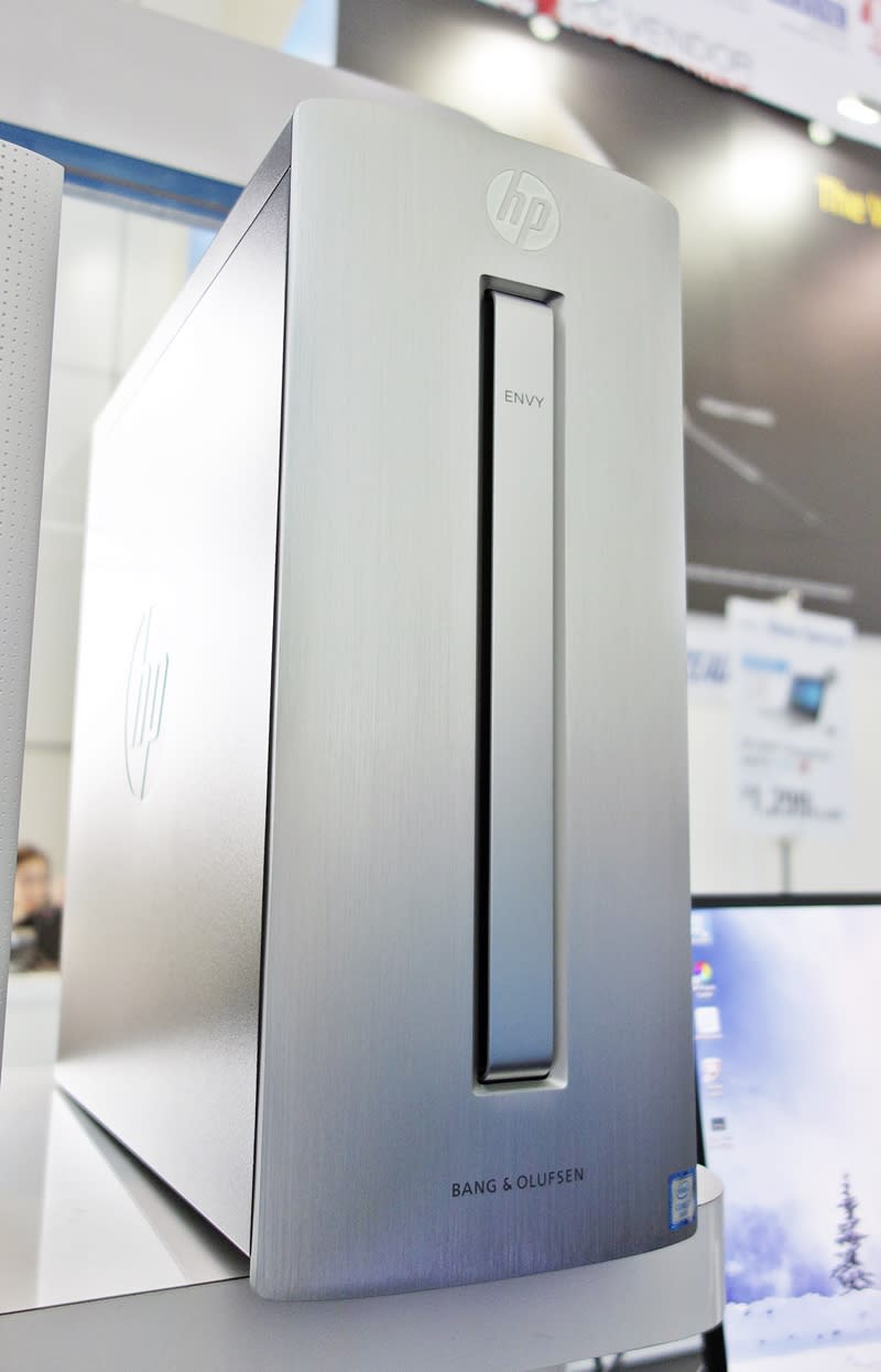 Since the last show, the HP Envy 750-113d has its price reduced by $200 to a Comex-special of $1,699 (U.P. $1,899). This Windows 10 Home desktop system is positioned as a gaming PC but with its classic facade, it will certainly add a dash of panache to any business environment. Powered by the 6th generation Intel Core i7-6700 CPU, backed with 16GB of DDR4 system memory, the system also packs a punch with its discrete NVIDIA GTX 960 2GB graphics card. Its storage needs are handled by a 128GB SSD, and a 1TB HDD. It comes bundled with HP wireless keyboard and mouse.