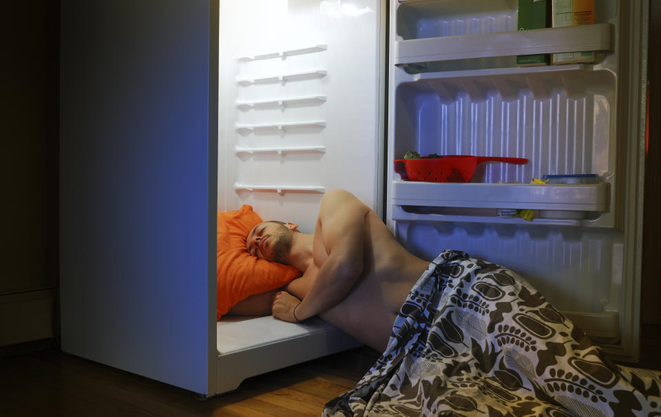 People turn to extreme measures to keep cool in an extreme heatwave. (Getty Images)