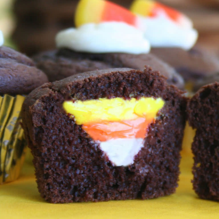 Inverted Candy Corn Cupcakes