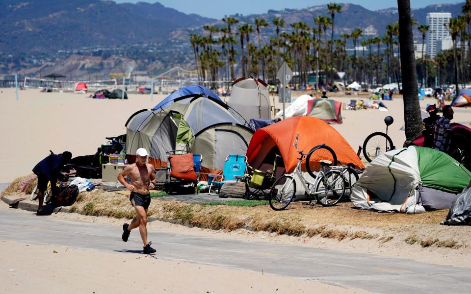 LA's homelessness problem has stretched to Venice Beach