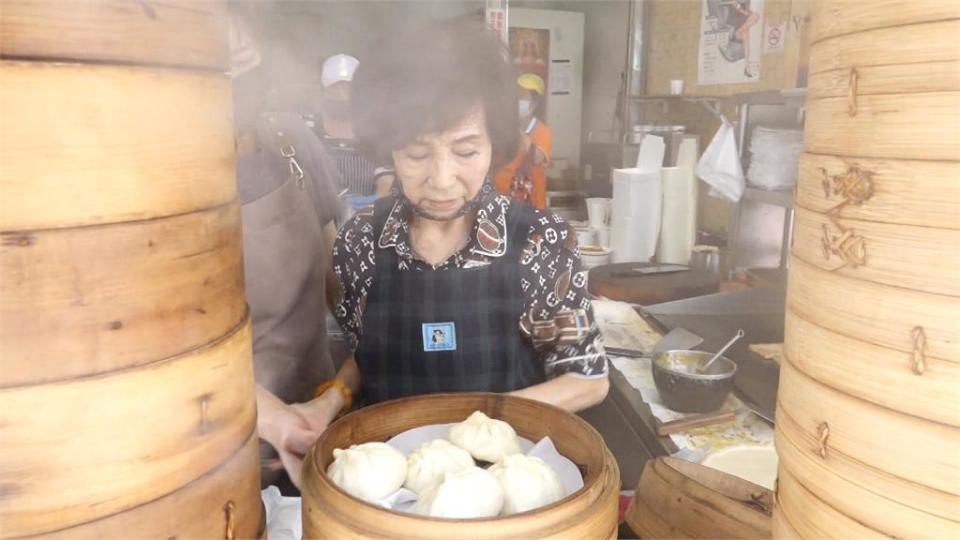 40年好味道！　手工湯包會爆漿　早餐店鎮店招牌