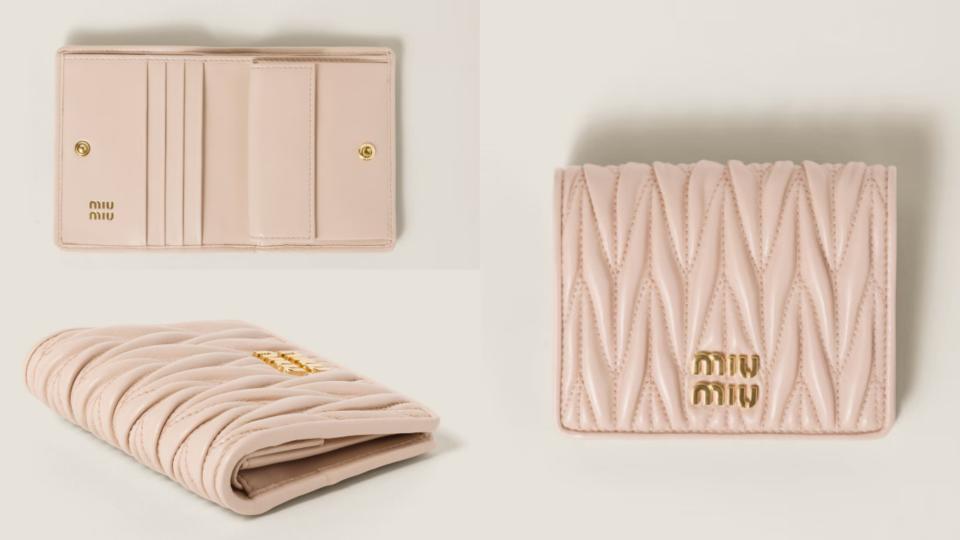 精品錢包推薦：Miu Miu Matelassé納帕軟皮短錢包，NT$ 19,000！圖片來源：Miu Miu