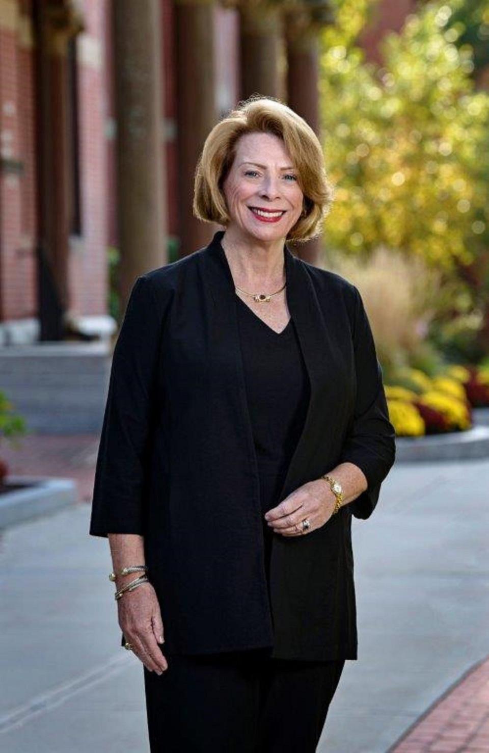 Dean College President Paula Rooney has announced that she will leave office at the end of the 2021-22 academic year following a 27-year tenure as president.