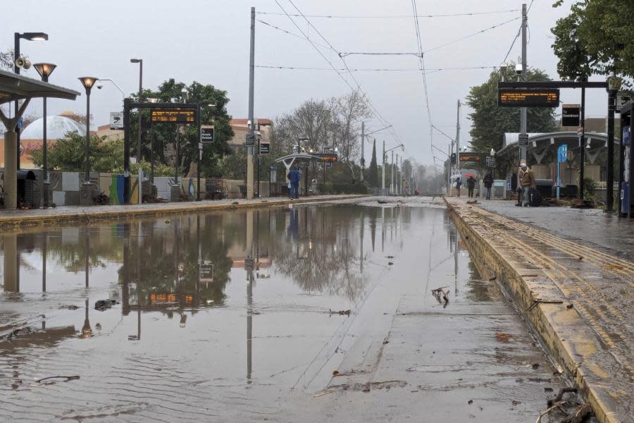 Emiten advertencias de evacuación para áreas propensas a inundaciones en San Diego