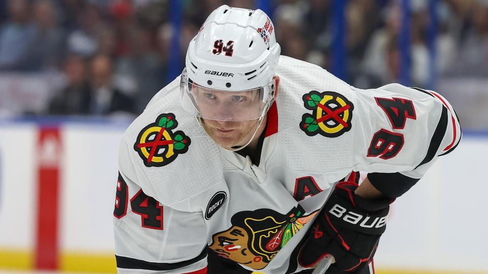 TAMPA, FL - NOVEMBER 9: Corey Perry #94 of the Chicago Blackhawks against the Tampa Bay Lightning during the game at Amalie Arena on November 9, 2023 in Tampa, Florida.  (Photo by Mike Carlson/Getty Images)