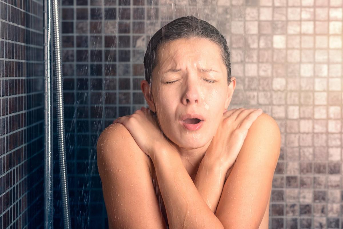 Tout savoir sur la douchette économe en eau : Femme Actuelle Le MAG