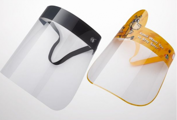 Face shields come in two sizes (Qatar Airways)