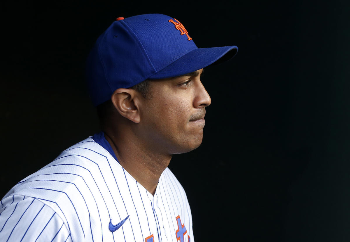 Mets decline manager Luis Rojas' option for 2022