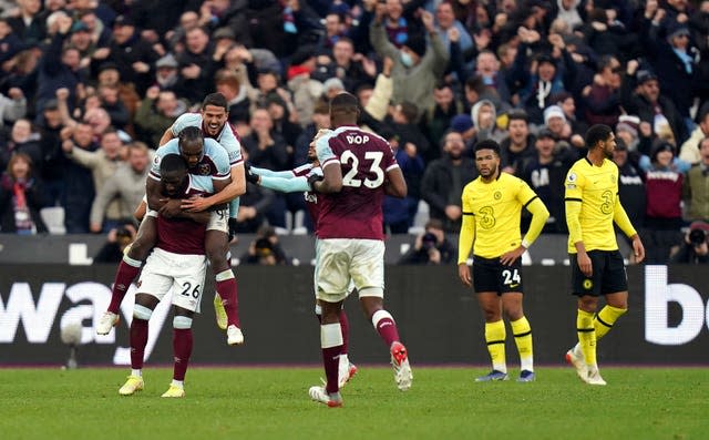 West Ham celebrate their late winner against Chelsea