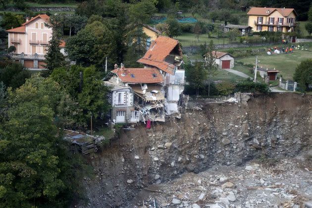 2020 10 06T091045Z 2117938074 RC2XCJ9RDTW6 RTRMADP 3 FRANCE FLOODS