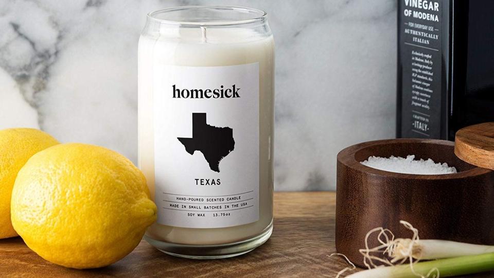 Best gifts for best friends: Homesick Candle