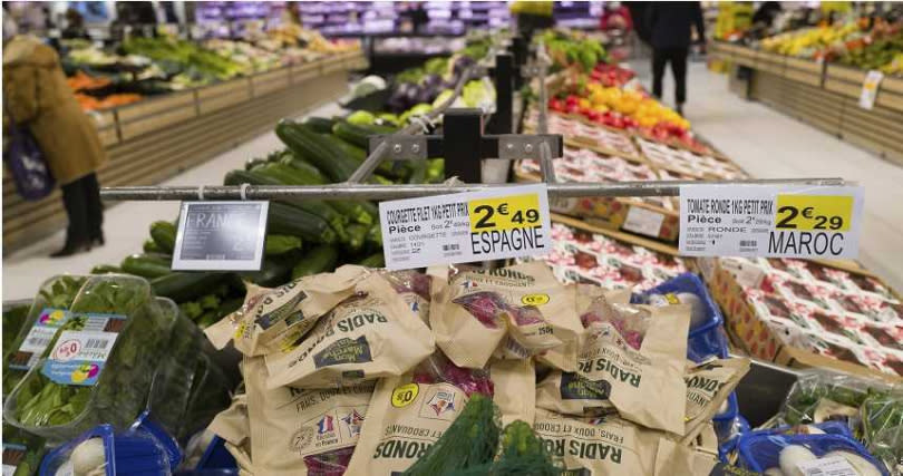 法國超市去年3月就對食品祭出折扣限制。