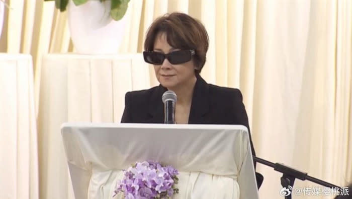  Jenny gave an eulogy at Coco's funeral