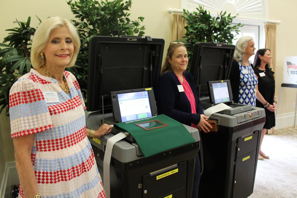 Leslie Swan and the Supervisor of Elections team.