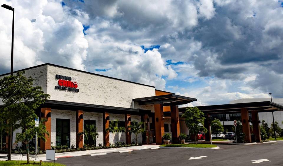 Ruth’s Chris Steak House has opened at 6490 University Parkway in Lakewood Ranch’s Center Point at Waterside.