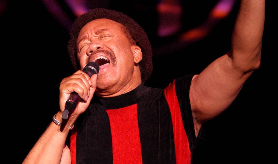 Earth, Wind & Fire Founder Maurice White Dies At 74