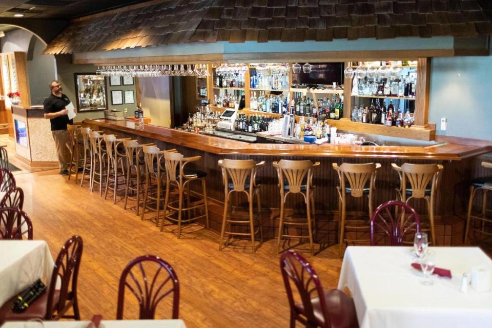 Giuseppe’s has been a Lexington favorite for over the past 25 years with many customer favorite dishes and live jazz music every night in Lexington.