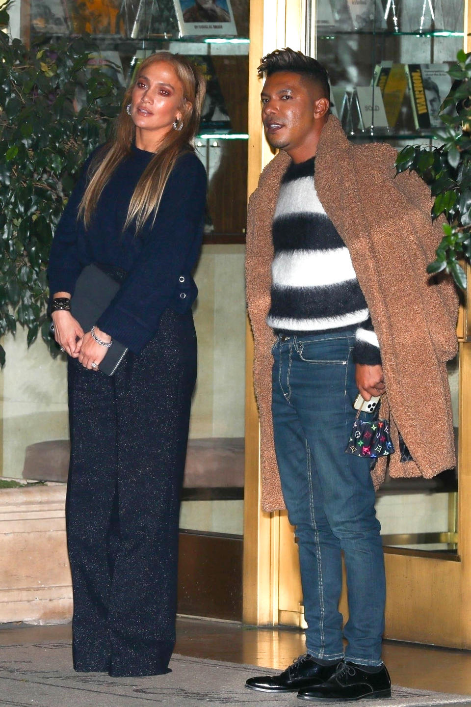 <p>Jennifer Lopez was spotted leaving the Sunset Towers with friend and voice coach Stevie Mackey in West Hollywood.</p>