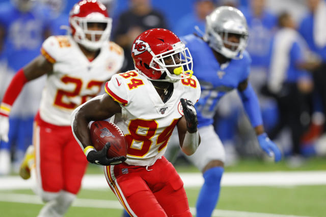 kansas city chiefs: Kansas City Chiefs vs. Detroit Lions NFL kick