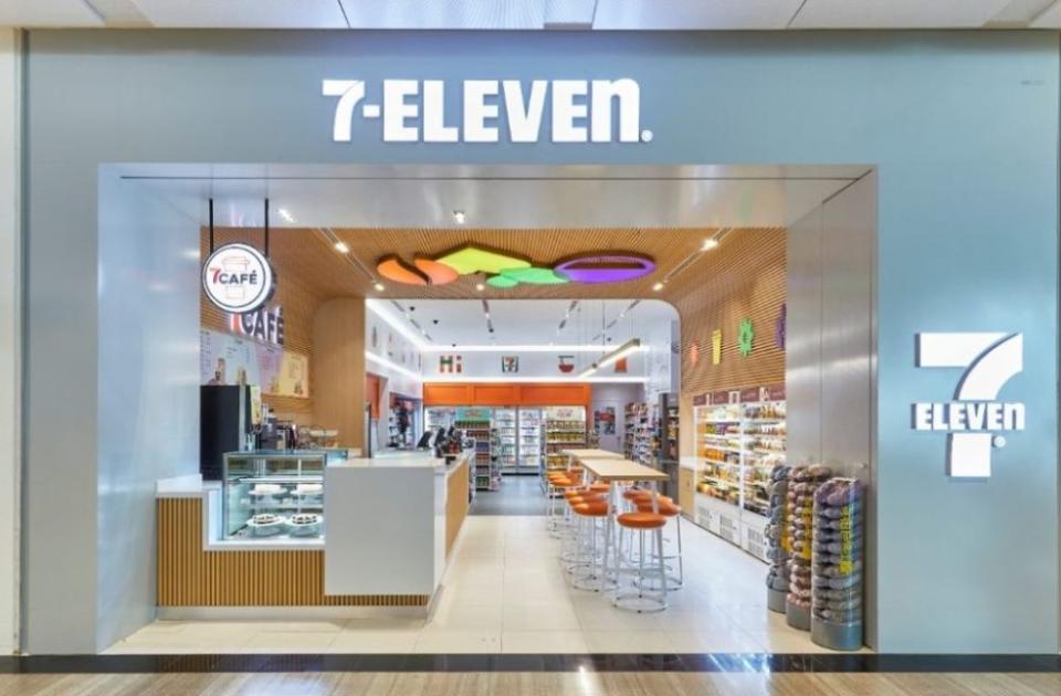 7cafe at jewel - stall front