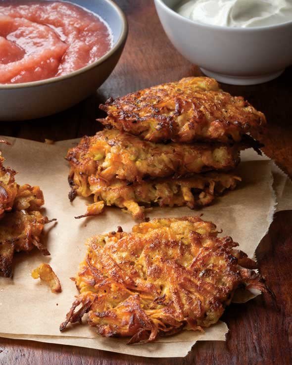 <strong>Get the <a href="http://leitesculinaria.com/78149/recipes-sweet-potato-apple-latkes.html" target="_blank">Sweet Potato And Apple Latkes recipe</a>&nbsp;from Leite's Culinaria</strong>