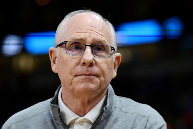 NCAA tournament: Awkward TV moment with Jim Larranaga