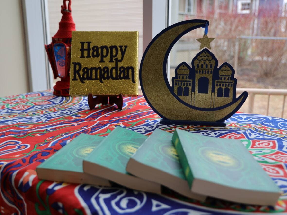 A display in the lobby of the Ummah Masjid mosque in 2022 celebrates the holy month of Ramadan.  (Jeorge Sadi/CBC - image credit)