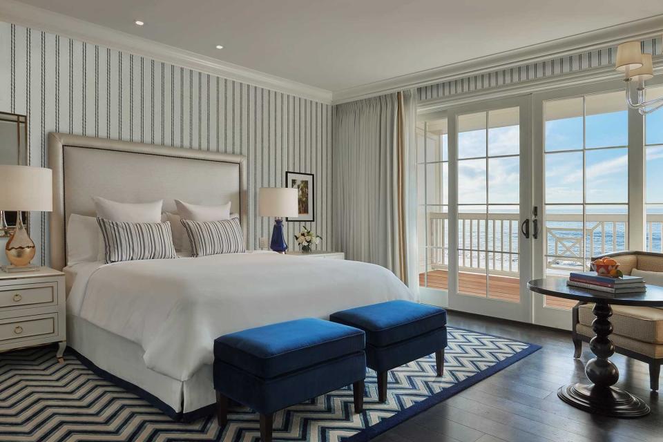 Guest room at Rosewood Miramar Beach