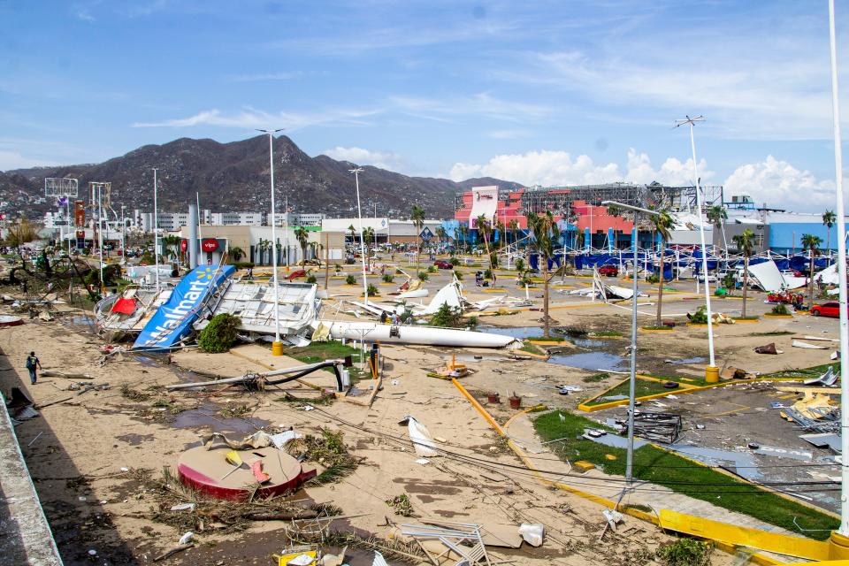 A view of a damaged parking lot after hurricane Otis (Getty Images)