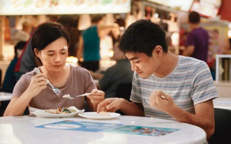 在《影匿人生》與楊雁雁（左）演母子，潘綱大很想再跟她合作一次。（HBO Asia提供）