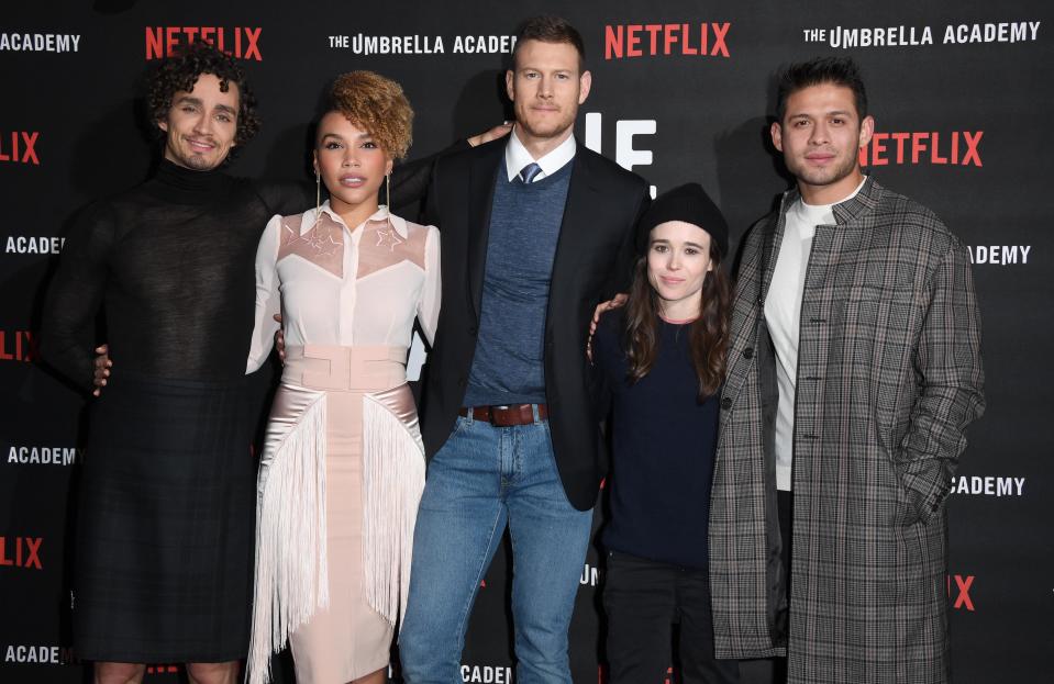 Robert Sheehan, Emmy Raver-Lampman, Tom Hopper, Ellen Page y David Castañeda de <em>The Umbrella Academy</em> en Londres. Foto: Stuart C. Wilson / Stringer / Getty Images