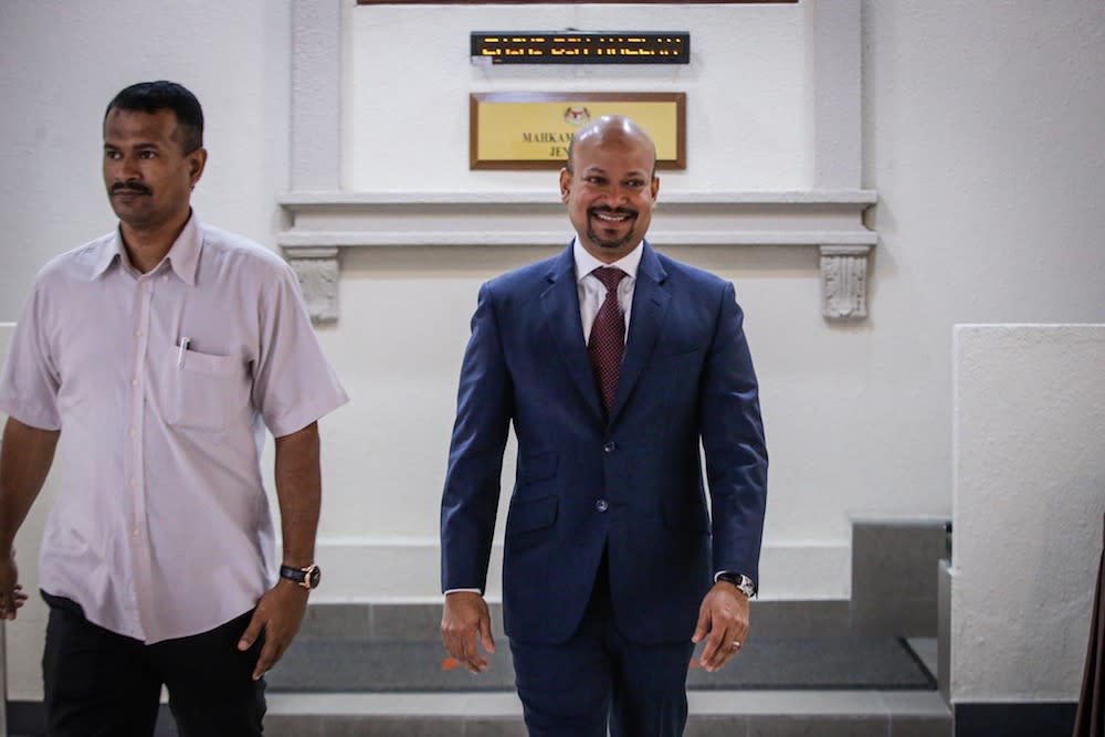 Former 1MDB CEO, Arul Kanda Kandasamy, is pictured at the Kuala Lumpur Courts Complex November 18, 2019. — Picture by Hari Anggara