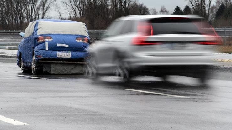 Die Autohersteller statten ihre Fahrzeuge mit immer neuen Assistenzsystemen aus. Doch eine aktuelle Studie zeigt: Die Autofahrer sind skeptisch.